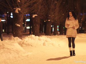 Заблудилась в Питере и за помощь отдалась незнакомцу в его квартире