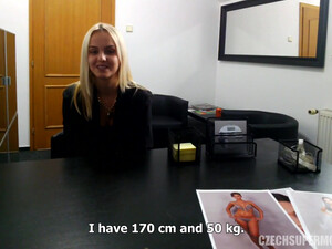 Русскую модель выебли прямо на полу в пилотку и в рот на чешском кастинге